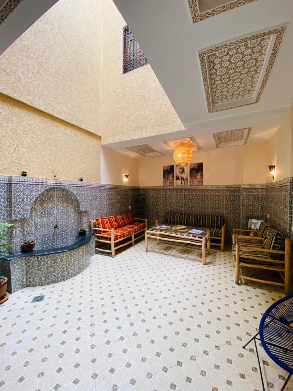Private Riad 3Ch Salon, Terrasse Avec Jacuzzi , A Jemaa El Fna Marrakesh Exterior photo