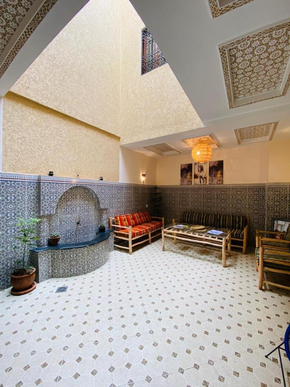 Private Riad 3Ch Salon, Terrasse Avec Jacuzzi , A Jemaa El Fna Marrakesh Exterior photo